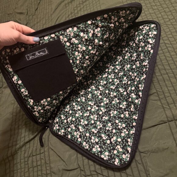 Vera Bradley Quilted Padded Laptop Sleeve Floral - NWOT - 17x12 inch - Picture 4 of 5